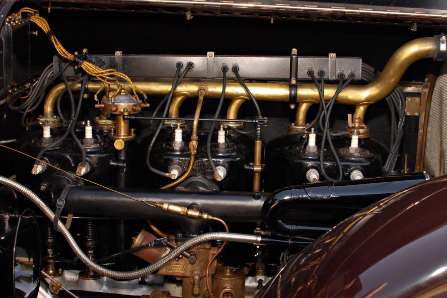  Pierce-Arrow Model 48 7-Passenger Touring 1915 года  (фото 5 из 16)
